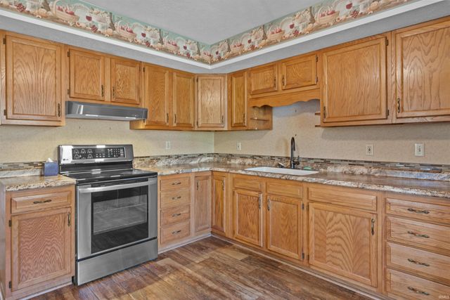 6709 N Goshen Road, Huntington, IN 46750