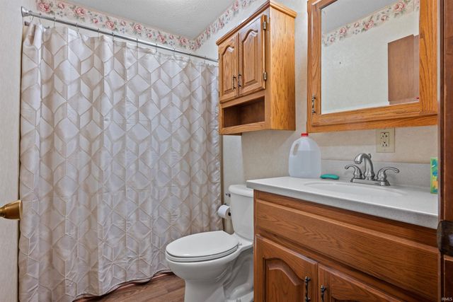 6709 N Goshen Road, Huntington, IN 46750