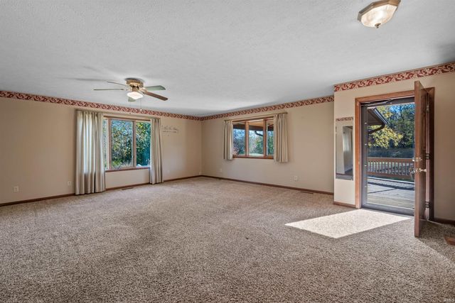 6709 N Goshen Road, Huntington, IN 46750