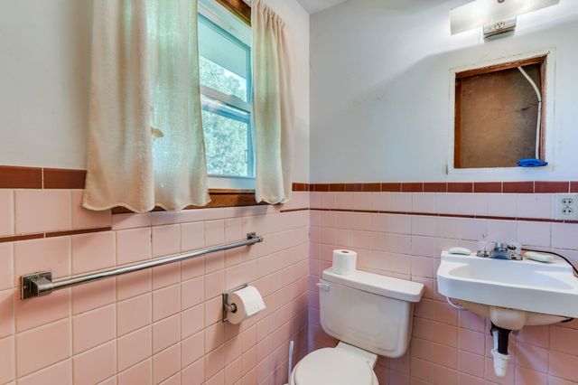 2415 S Herrington, Wichita, KS 67210