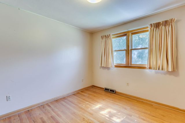 2415 S Herrington, Wichita, KS 67210