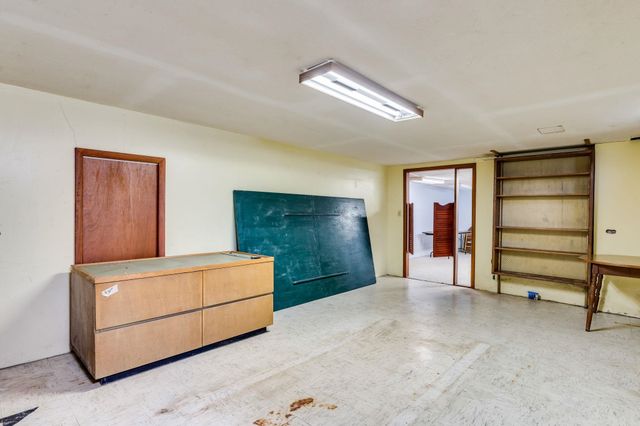 2415 S Herrington, Wichita, KS 67210