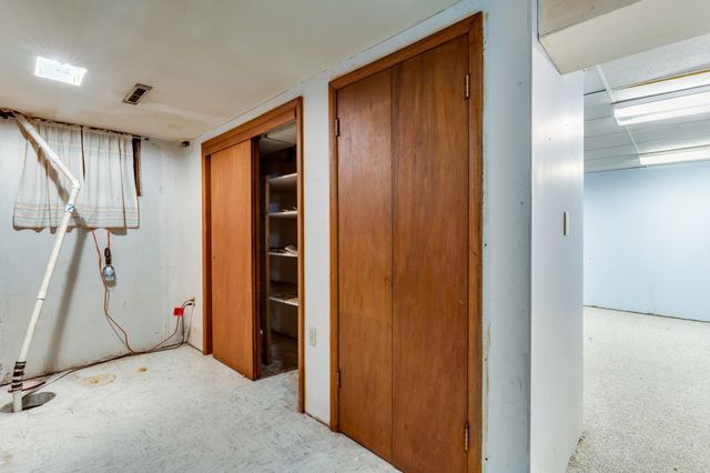 2415 S Herrington, Wichita, KS 67210