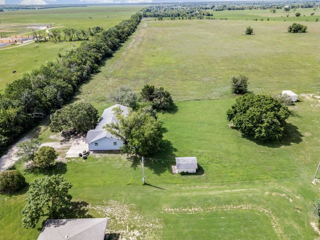 2415 S Herrington, Wichita, KS 67210