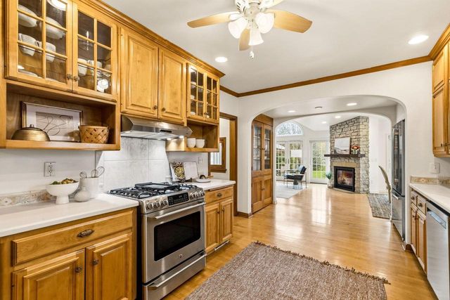 1350 Blue Ridge BOULEVARD, Elm Grove, WI 53122