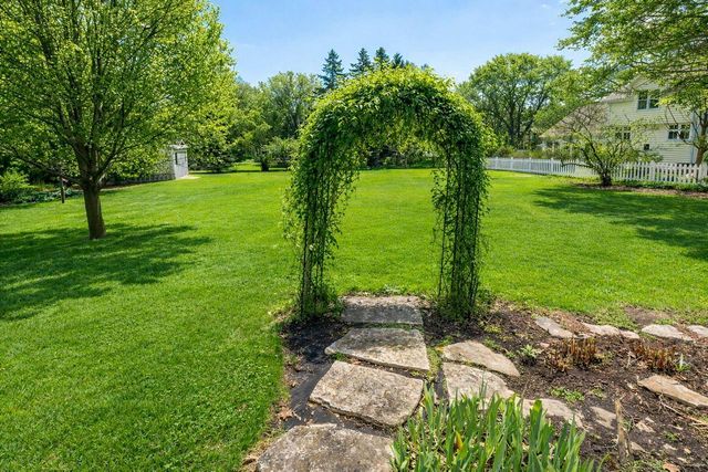 1350 Blue Ridge BOULEVARD, Elm Grove, WI 53122