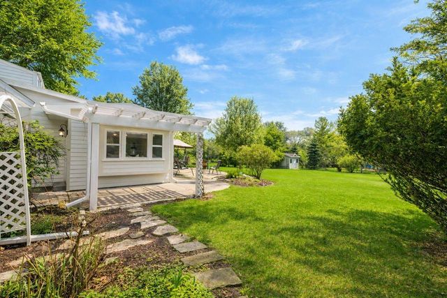 1350 Blue Ridge BOULEVARD, Elm Grove, WI 53122