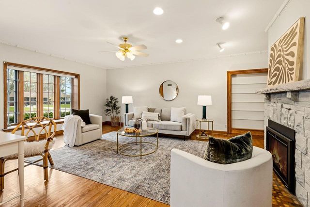 1350 Blue Ridge BOULEVARD, Elm Grove, WI 53122