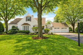 1350 Blue Ridge BOULEVARD, Elm Grove, WI 53122