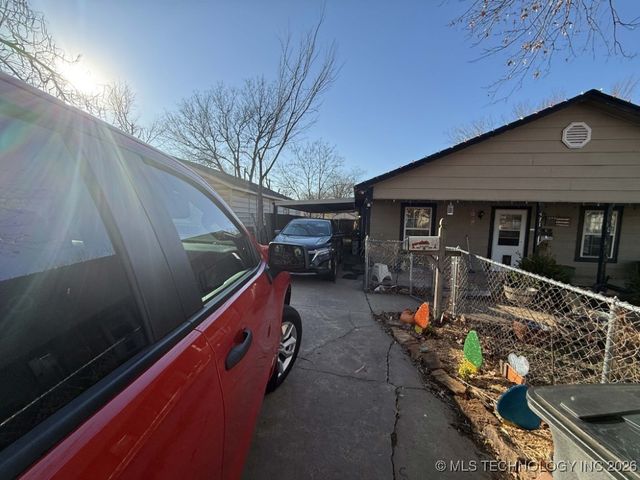 4714 S 29th West Avenue, Tulsa, OK 74107