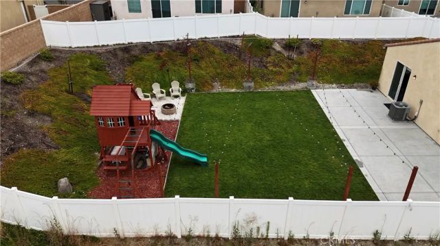 2416 Powell Dr, Rialto, CA 92377