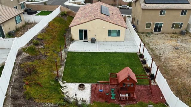 2416 Powell Dr, Rialto, CA 92377