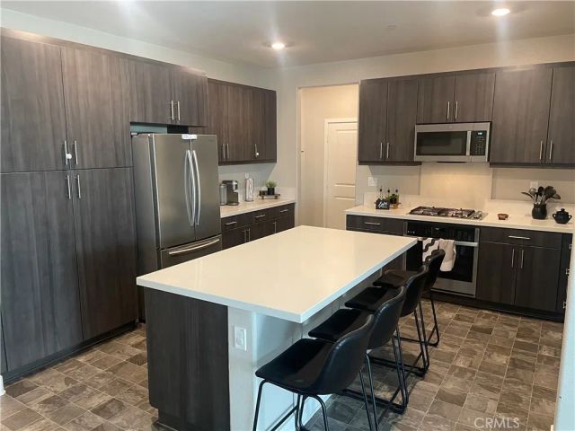 2416 Powell Dr, Rialto, CA 92377