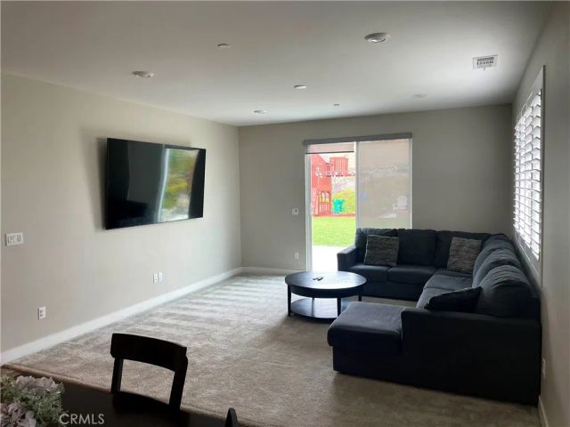 2416 Powell Dr, Rialto, CA 92377