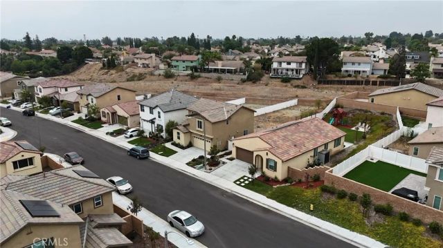 2416 Powell Dr, Rialto, CA 92377