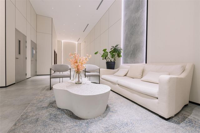 144-49 Northern Boulevard 611, Flushing, NY 11354