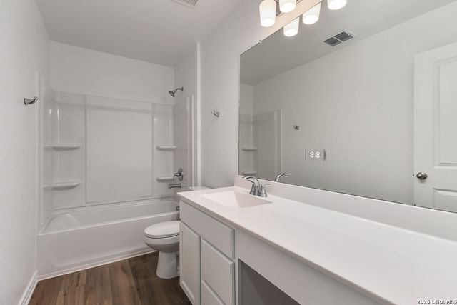 8011 Vireo Place, San Antonio, TX 78253