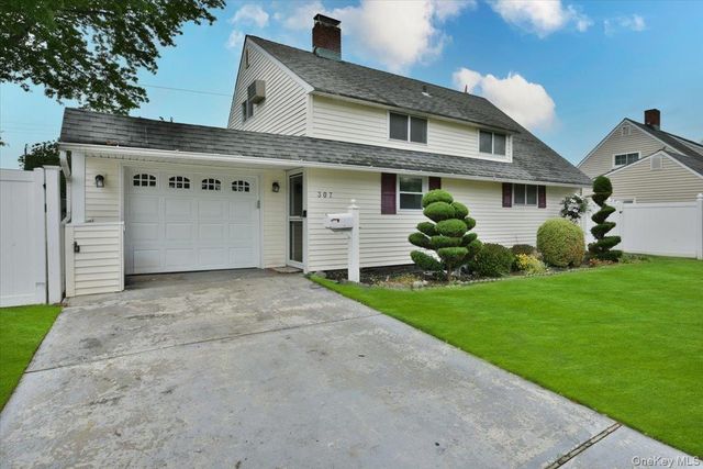 307 Blacksmith Road, Levittown, NY 11756