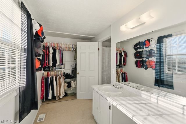 5518 Pond Court, Stow, OH 44224