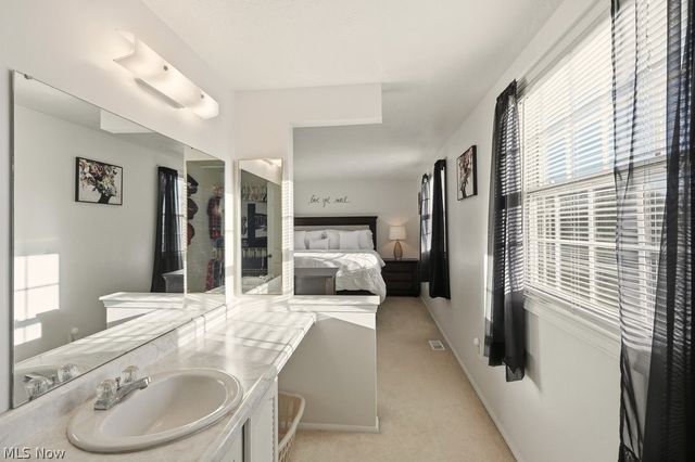 5518 Pond Court, Stow, OH 44224