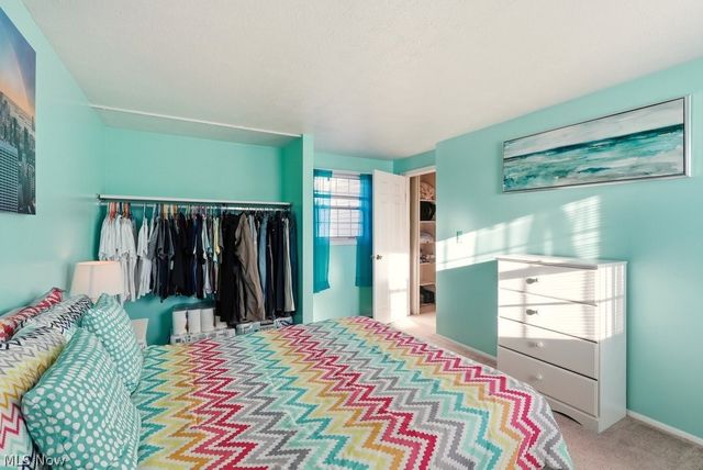 5518 Pond Court, Stow, OH 44224