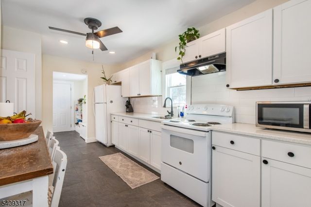 46 E Main St, Sussex Boro, NJ 07461