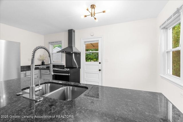 1300 Kelsey Avenue, Lansing, MI 48910