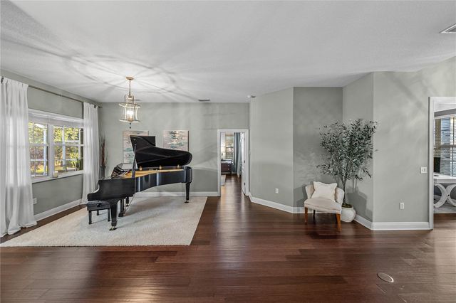 6810 LUANA LANE, Seffner, FL 33584