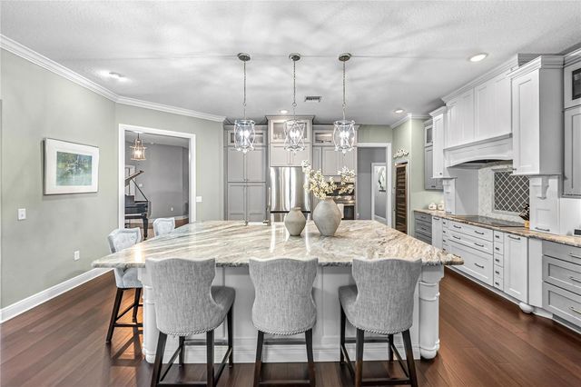 6810 LUANA LANE, Seffner, FL 33584