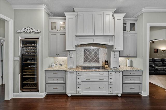 6810 LUANA LANE, Seffner, FL 33584