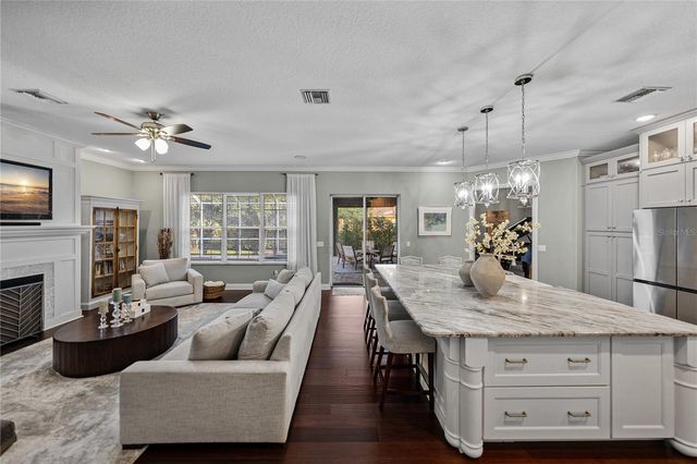 6810 LUANA LANE, Seffner, FL 33584