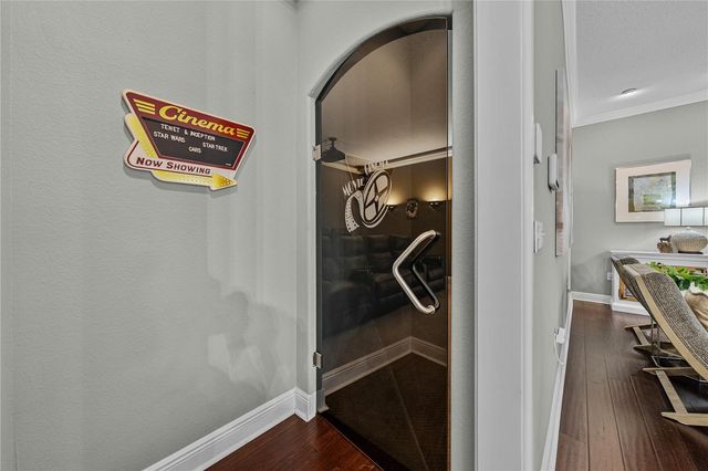 6810 LUANA LANE, Seffner, FL 33584