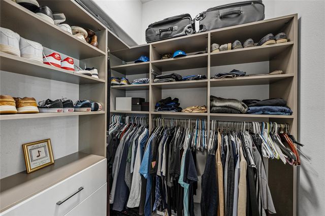 6810 LUANA LANE, Seffner, FL 33584