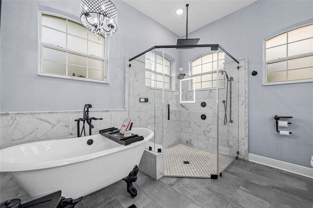 6810 LUANA LANE, Seffner, FL 33584