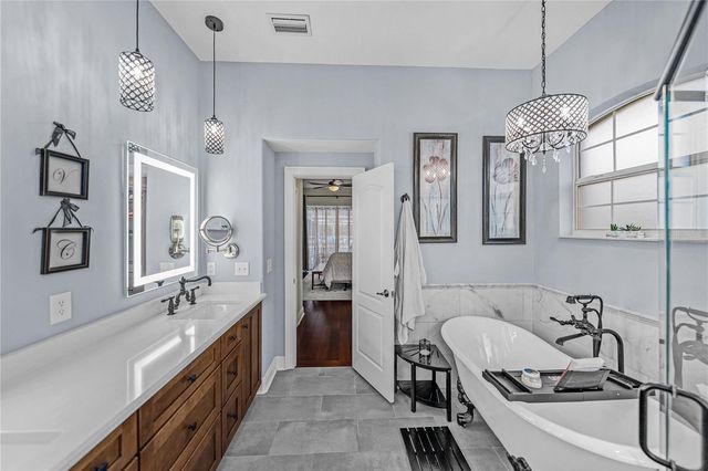 6810 LUANA LANE, Seffner, FL 33584