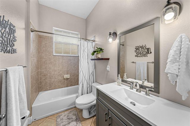 6810 LUANA LANE, Seffner, FL 33584