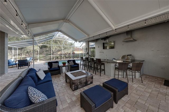 6810 LUANA LANE, Seffner, FL 33584