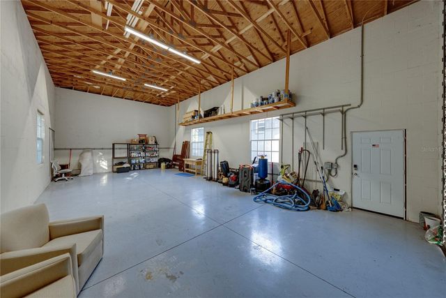 6810 LUANA LANE, Seffner, FL 33584