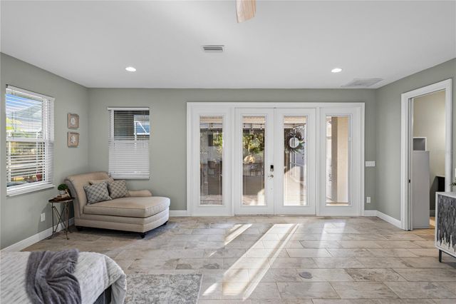 6810 LUANA LANE, Seffner, FL 33584