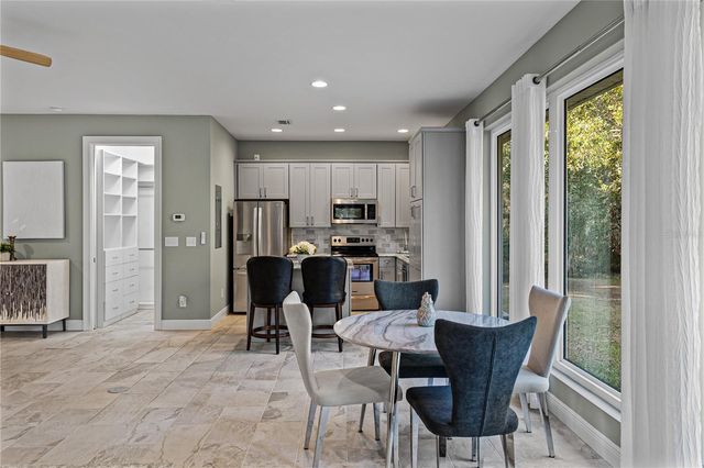 6810 LUANA LANE, Seffner, FL 33584