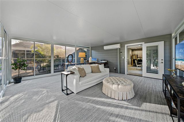 6810 LUANA LANE, Seffner, FL 33584