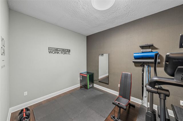 6810 LUANA LANE, Seffner, FL 33584