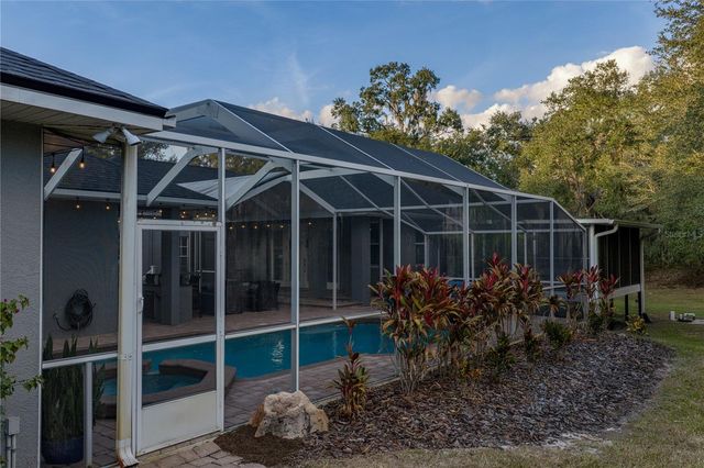 6810 LUANA LANE, Seffner, FL 33584