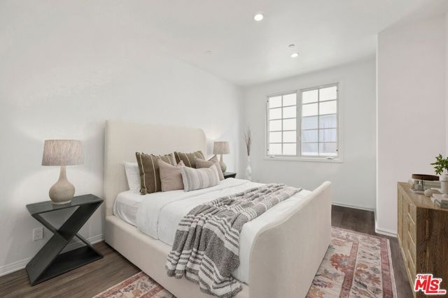 14100 Dickens Street 2, Sherman Oaks, CA 91423