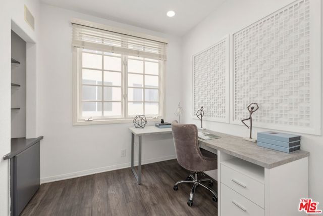 14100 Dickens Street 2, Sherman Oaks, CA 91423