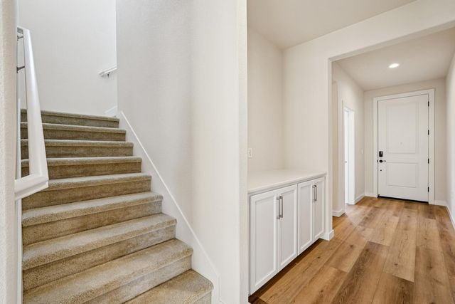 3950 Aura Way, Rancho Cordova, CA 95742
