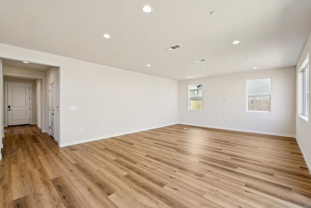 3950 Aura Way, Rancho Cordova, CA 95742