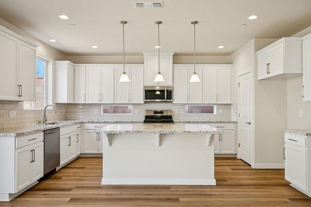 3950 Aura Way, Rancho Cordova, CA 95742