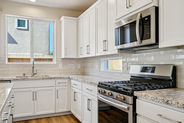 3950 Aura Way, Rancho Cordova, CA 95742