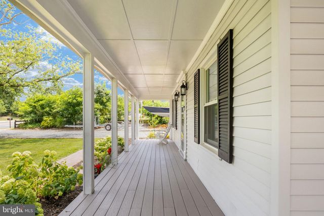 1372 COURTHOUSE RD, Stafford, VA 22554